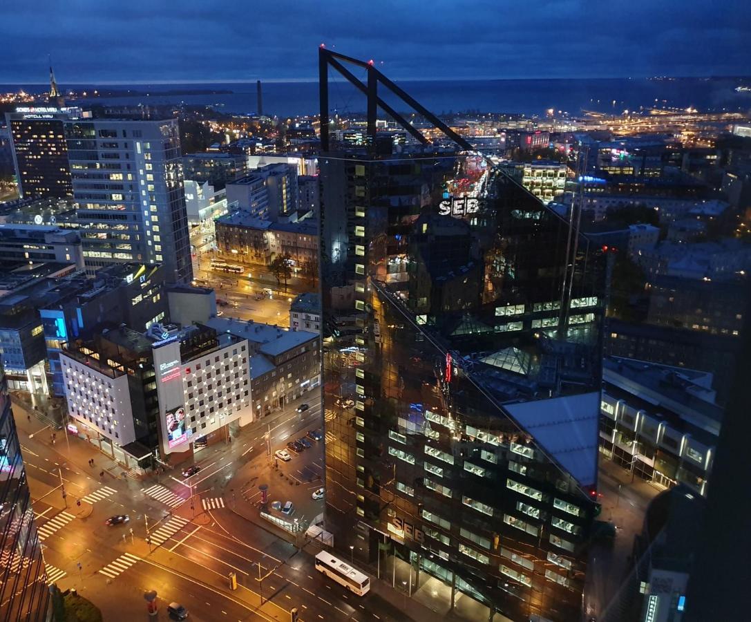 Skyview Suite - Breathtaking Views From Bed And From Jacuzzi. City Center Skyscraper Upper Floors Tallinn Luaran gambar