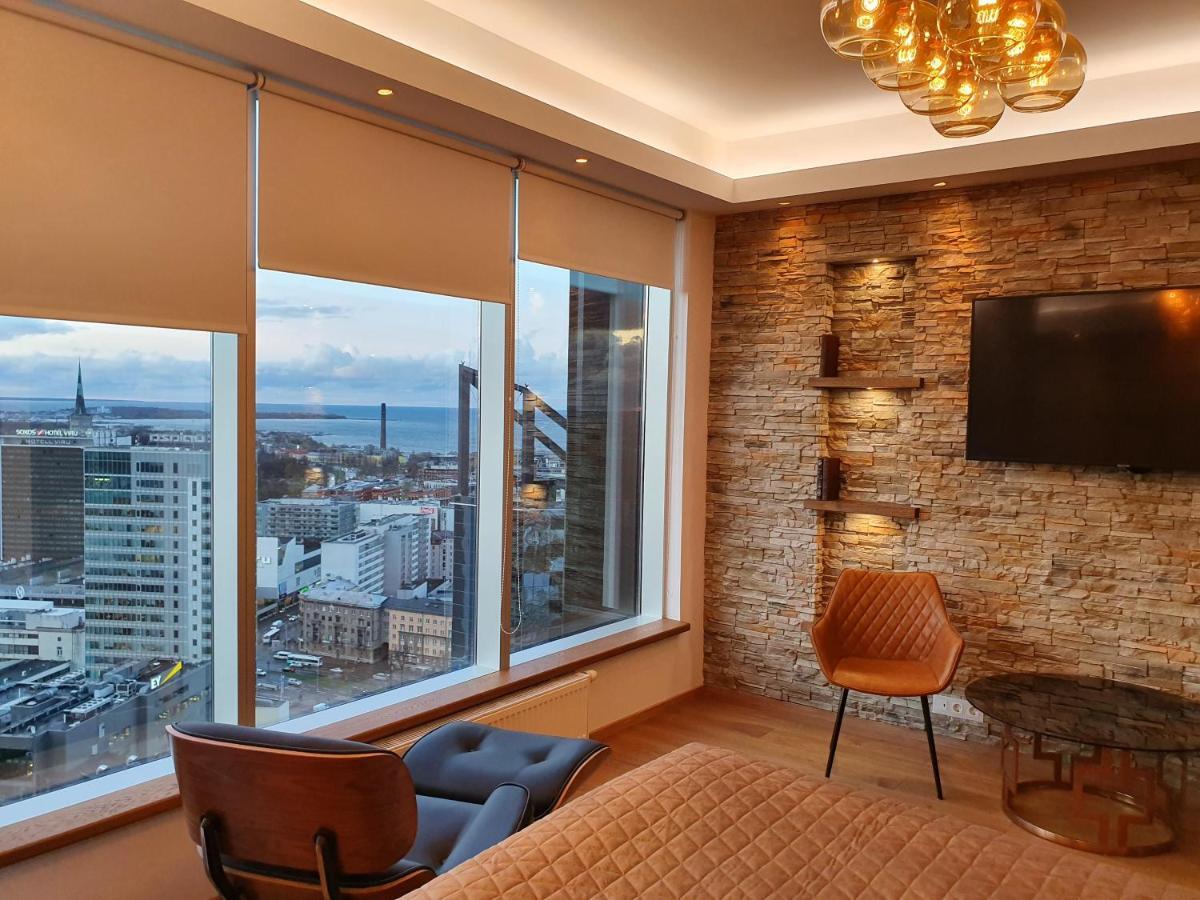 Skyview Suite - Breathtaking Views From Bed And From Jacuzzi. City Center Skyscraper Upper Floors Tallinn Luaran gambar